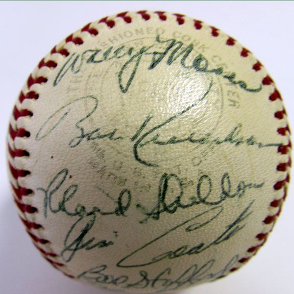 Lot Detail - 1961 YOGI BERRA SIGNED NEW YORK YANKEES GAME WORN