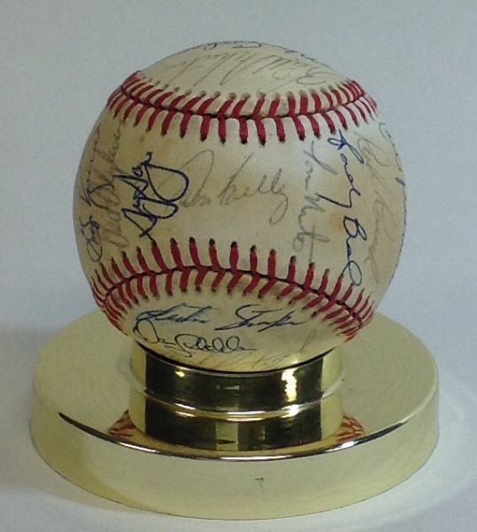 1987 Minnesota Twins Team Signed Baseball (30 Sigs)