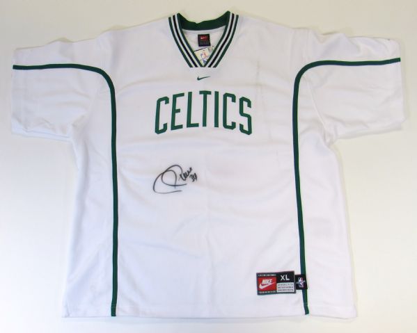 Paul Pierce Signed Celtics Shooting Shirt