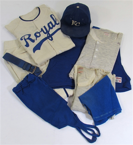 1969 Kansas City Royals Full Jersey/Uniform Set  (Mike Hedlund)