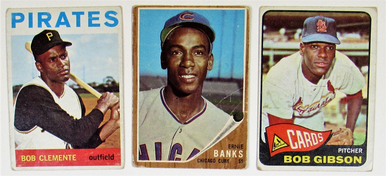 1964 Roberto Clemente-1962 Ernie Banks-1965 Bob Gibson Topps Card lot of 3