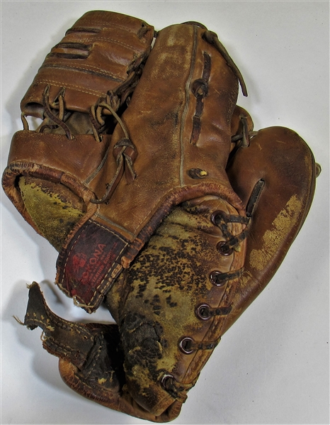 1958-59 Lou Skizas Game Used Glove PSA