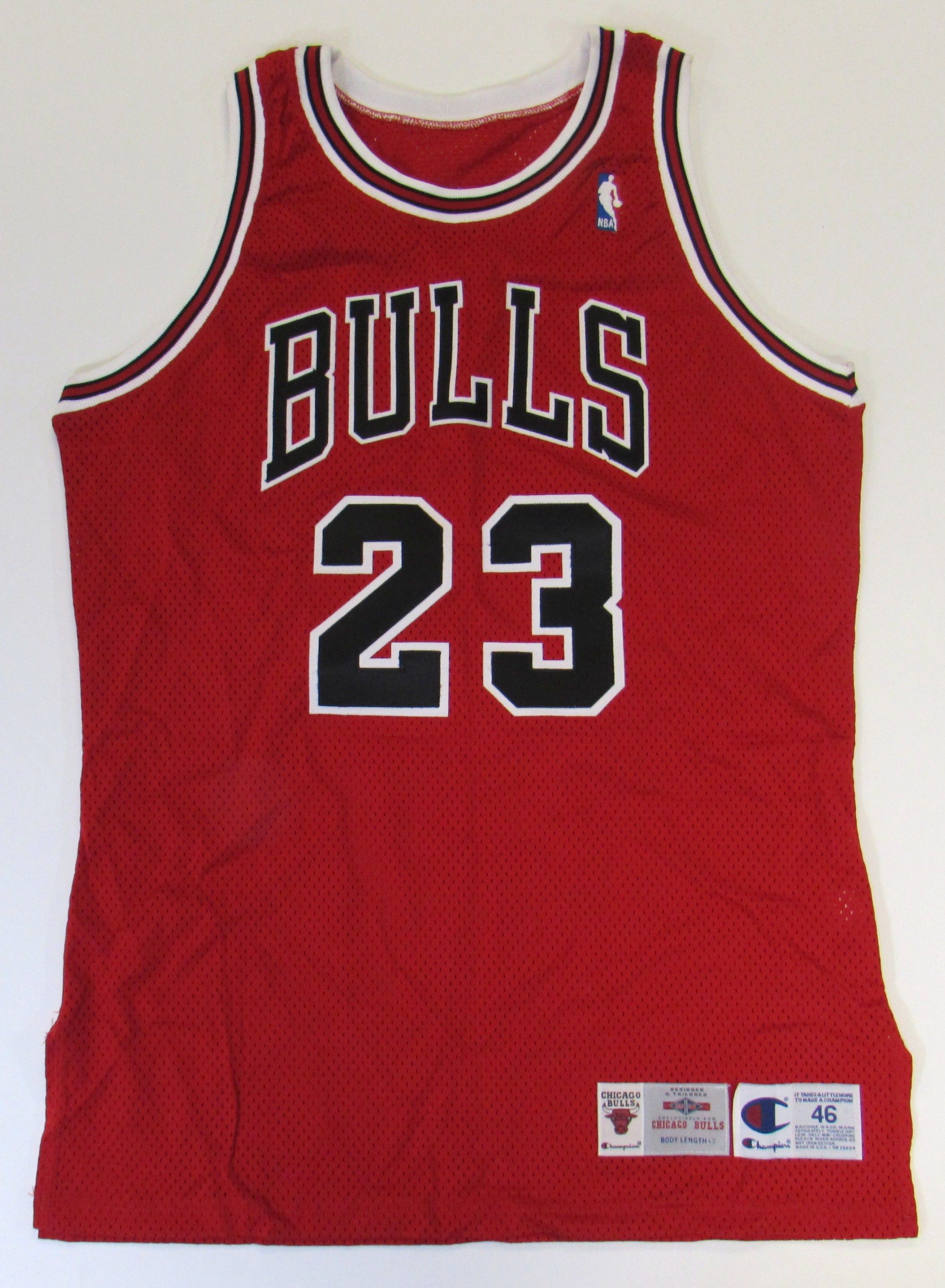 Lot Detail - 1995-96 Michael Jordan Chicago Bulls Pro-Cut Road