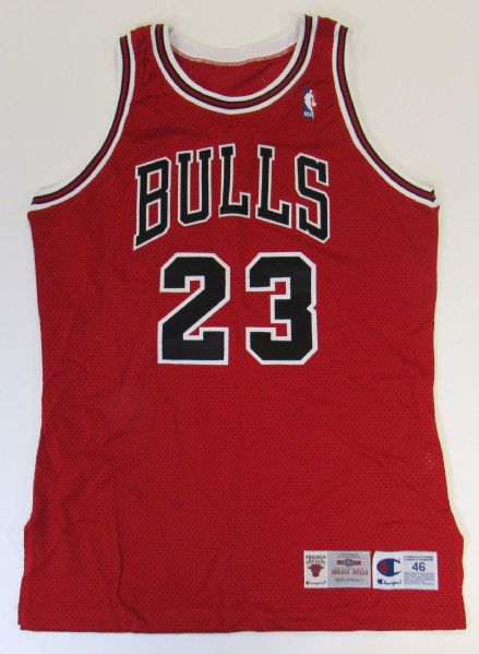 Lot Detail - 1995-96 Michael Jordan Signed Pro Cut Jersey