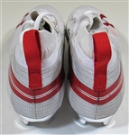 2018 Kareem Hunt Chiefs GU & Signed Cleats & Gloves