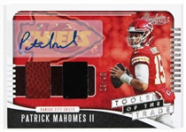 Patrick Mahomes 2019 Absolute Autographed 29/49 Card