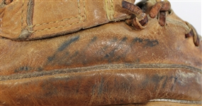 Frank White 1980 Game Used & Signed Glove - Gold Glove Year - PSA
